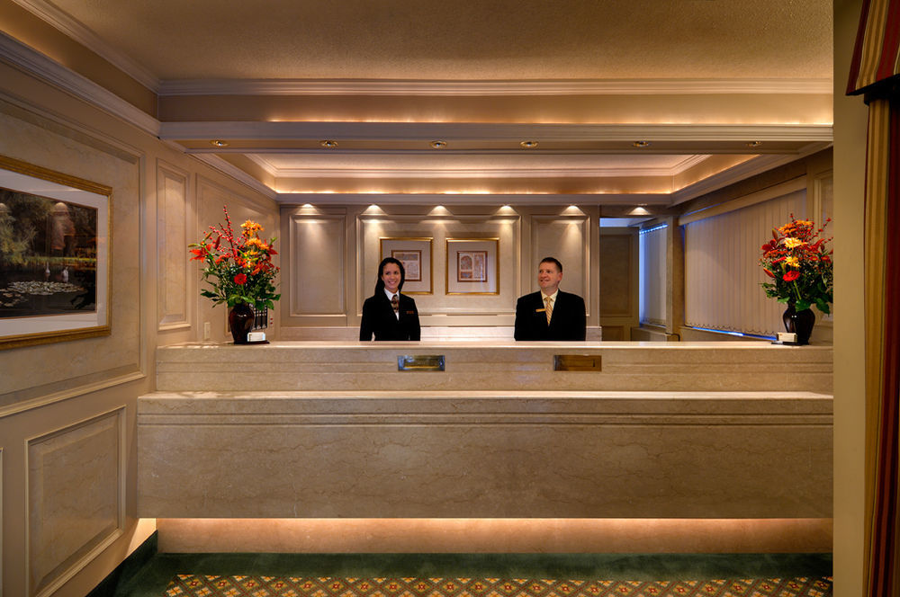 Royal Scot Hotel & Suites Victoria Eksteriør bilde